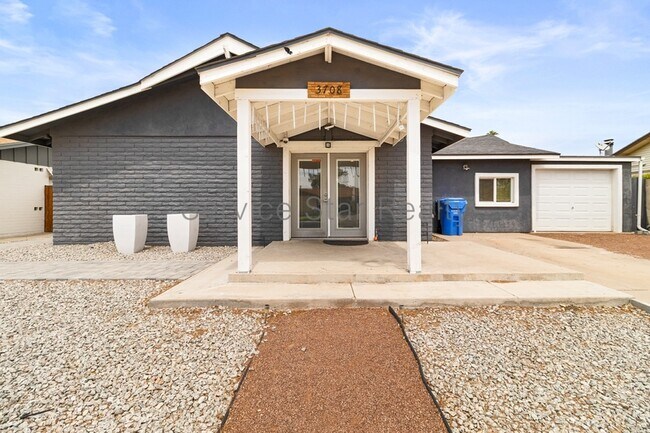 3708 W Sierra St Phoenix, AZ 85029 photo 4