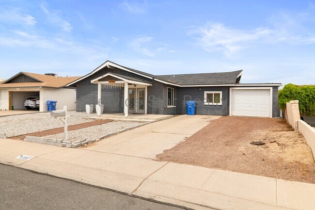 3708 W Sierra St Phoenix, AZ 85029 photo 3