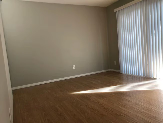 937 Woodgrove Dr Encinitas, CA 92007 photo 5