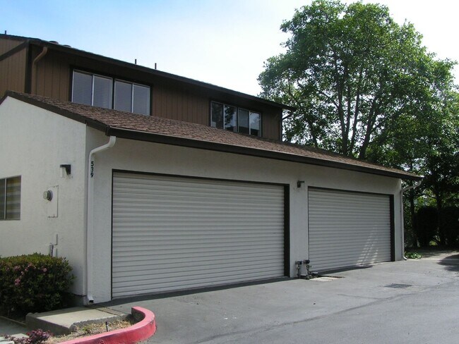 537 Chabre Ct El Sobrante, CA 94803 photo 2