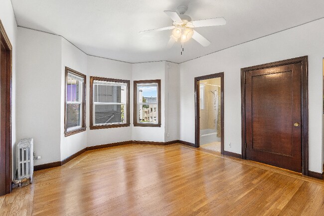 365 Hanover Ave Oakland, CA 94606 photo 4