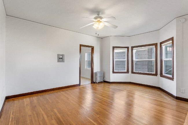 365 Hanover Ave Oakland, CA 94606 photo 5