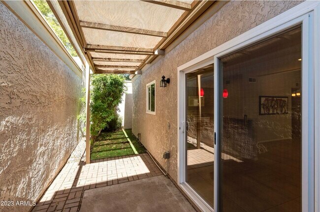 6270 N 78th St Scottsdale, AZ 85250 photo 4