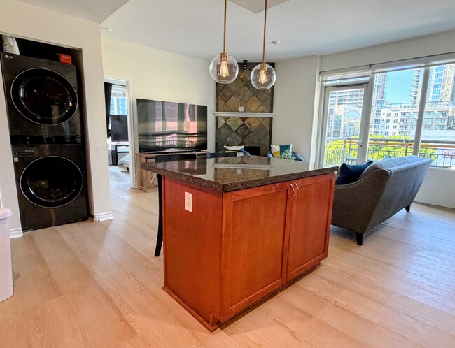 1240 India St San Diego, CA 92101 photo 4