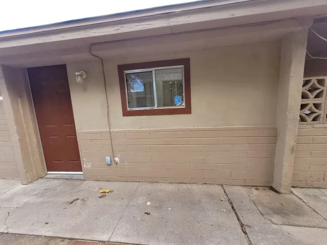 3139 E Glenrosa Ave Phoenix, AZ 85016 photo 2