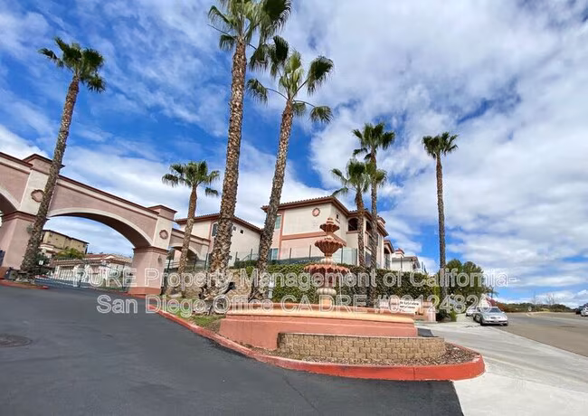 2707 Lake Pointe Dr Spring Valley, CA 91977