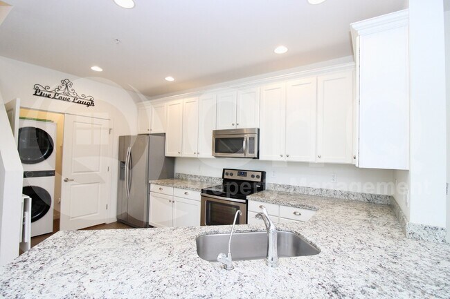 2511 W Queen Creek Rd Chandler, AZ 85248 photo 2