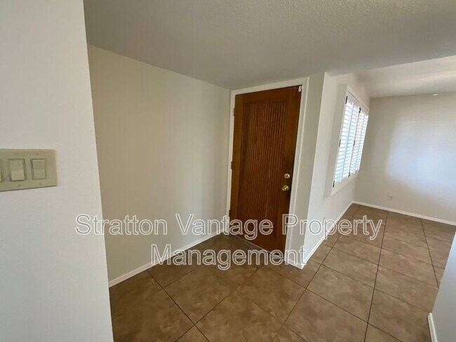 4426 S Terrace Rd Tempe, AZ 85282 photo 4