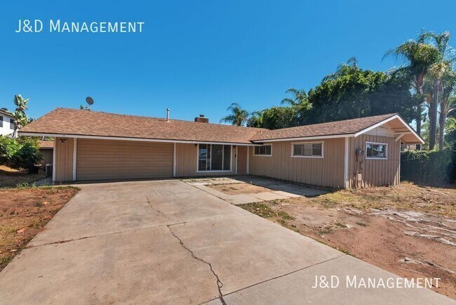 2439 E Washington Ave Escondido, CA 92027 photo 3