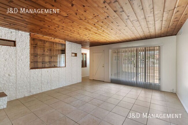 2439 E Washington Ave Escondido, CA 92027 photo 4