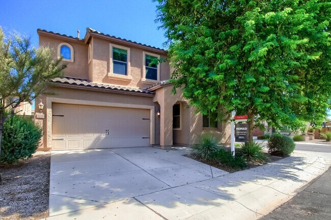 3246 E Ridgewood Ln Gilbert, AZ 85298 photo 2