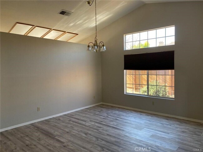 24403 Stallion Ct Murrieta, CA 92562 photo 4