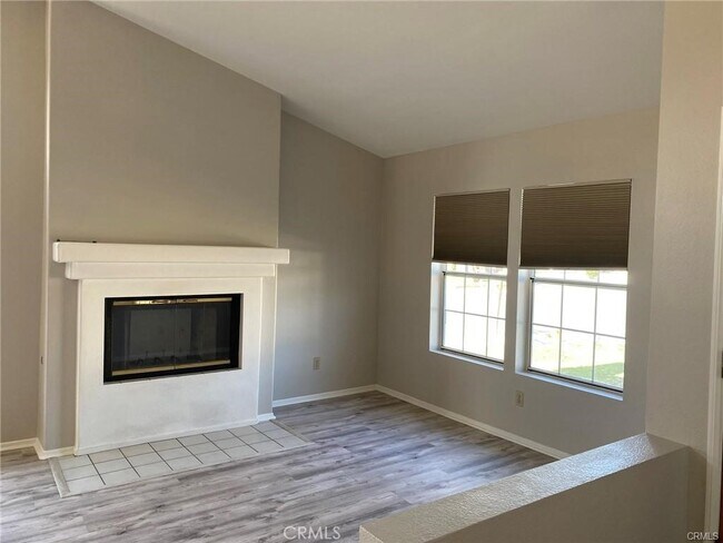 24403 Stallion Ct Murrieta, CA 92562 photo 3
