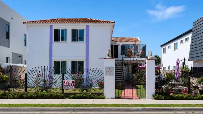 215 Ebony Ave Imperial Beach, CA 91932