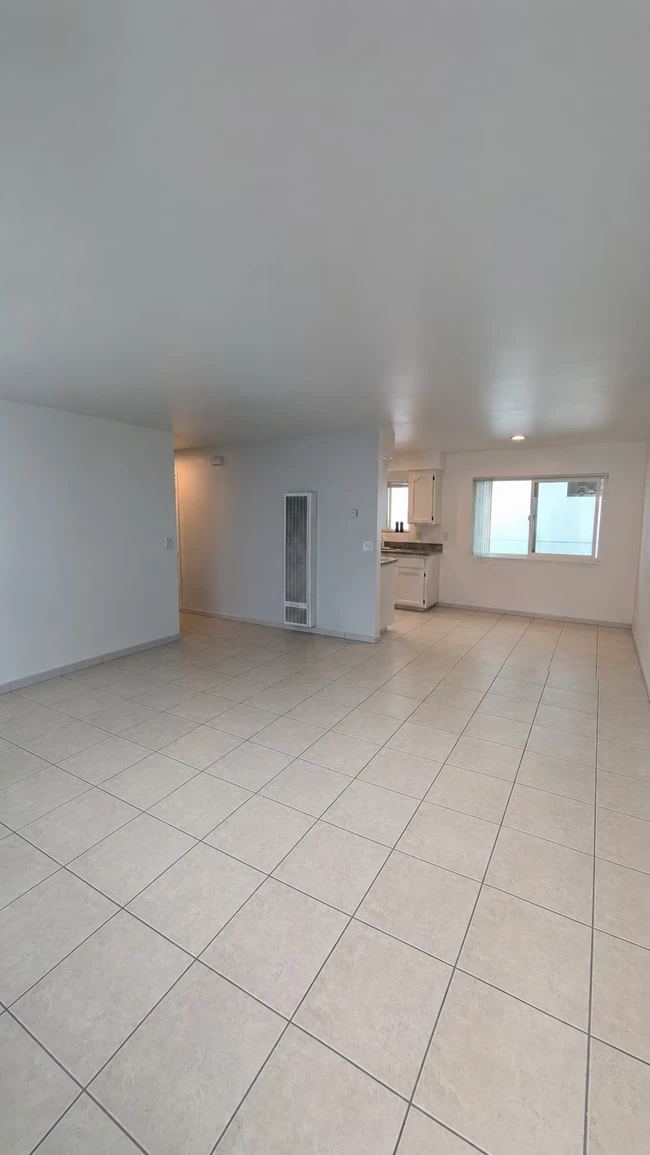 215 Ebony Ave Imperial Beach, CA 91932 photo 5