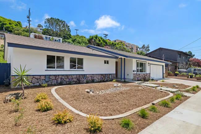 2345 Worden St San Diego, CA 92107 photo 3