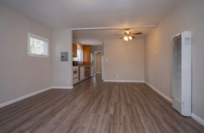 2707 Marlborough Ave Redwood City, CA 94063 photo 4