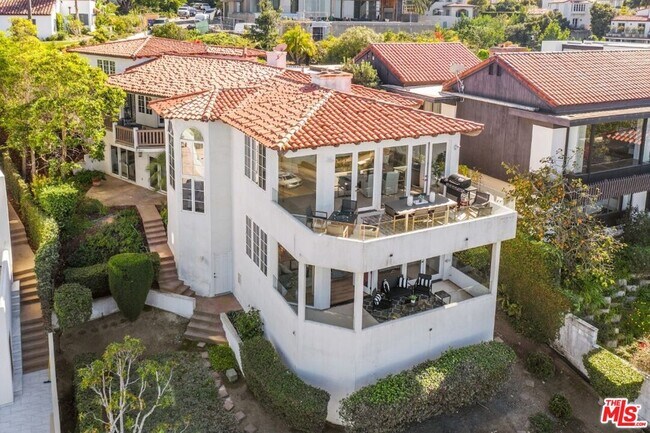 7782 Lookout Dr San Diego, CA 92037