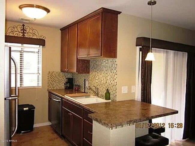 747 S Ext Rd Mesa, AZ 85210 photo 3