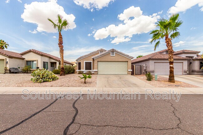 33782 N Mercedes Dr San Tan Valley, AZ 85144 photo 2