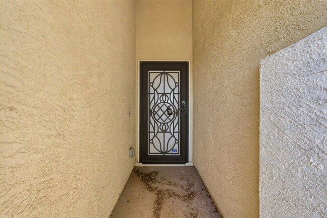 521 W Angus Rd San Tan Valley, AZ 85143 photo 4
