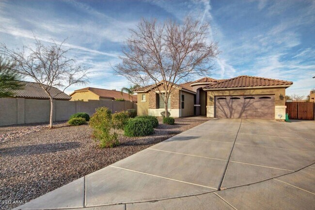 3574 S Danielson Way Chandler, AZ 85249 photo 2