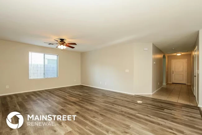 7285 W Glenn Dr Glendale, AZ 85303 photo 4