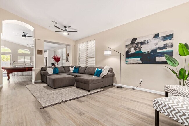 8146 E Theresa Dr Scottsdale, AZ 85255 photo 2