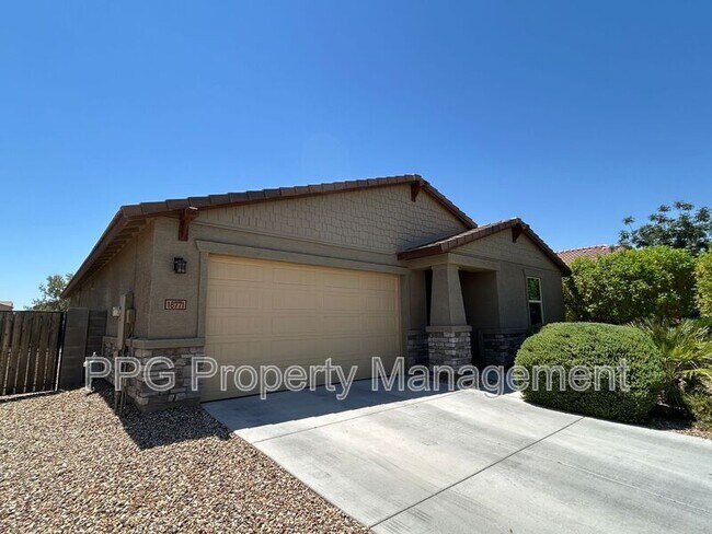 18771 W Yucatan Dr Surprise, AZ 85388 photo 2