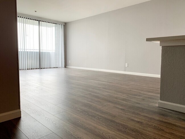 555 Pierce St Albany, CA 94706 photo 4