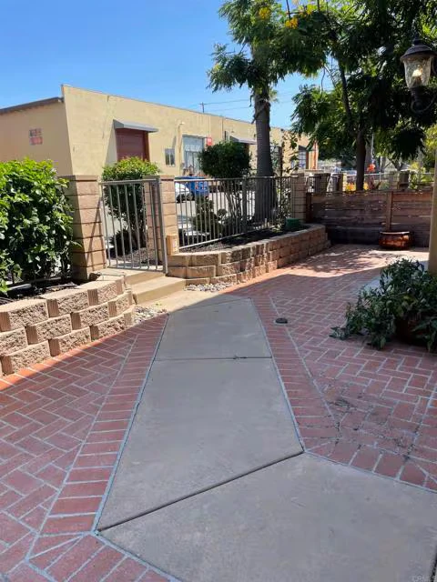 415 N Cedros Ave Solana Beach, CA 92075 photo 2