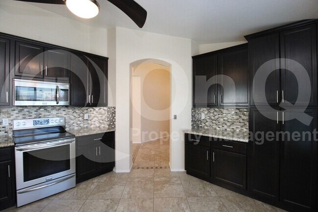 7113 N 28th Dr Phoenix, AZ 85051 photo 4