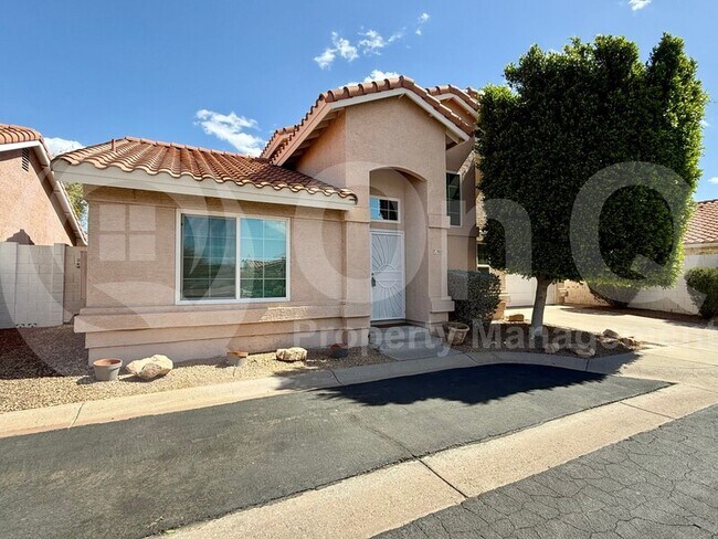 7113 N 28th Dr Phoenix, AZ 85051 photo 2