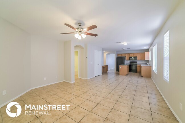 2214 S 114th Ln Avondale, AZ 85323 photo 5