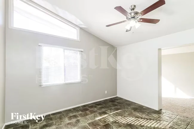 3320 S Margo Dr Tempe, AZ 85282 photo 5