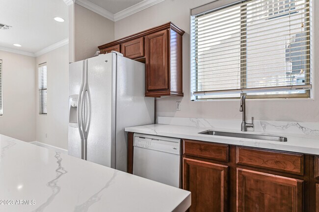 4046 S Tatum Ln photo 4