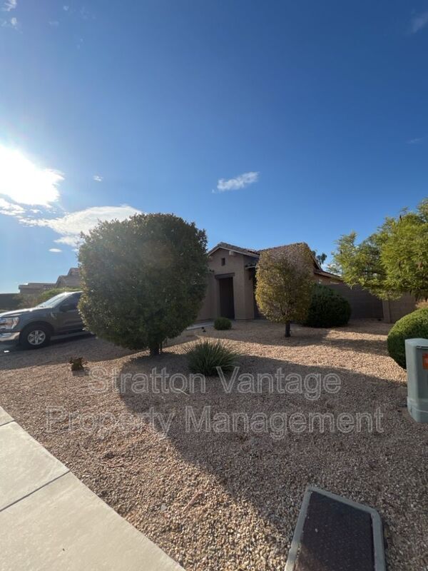 11578 W Mountain View Dr Avondale, AZ 85323 photo 4