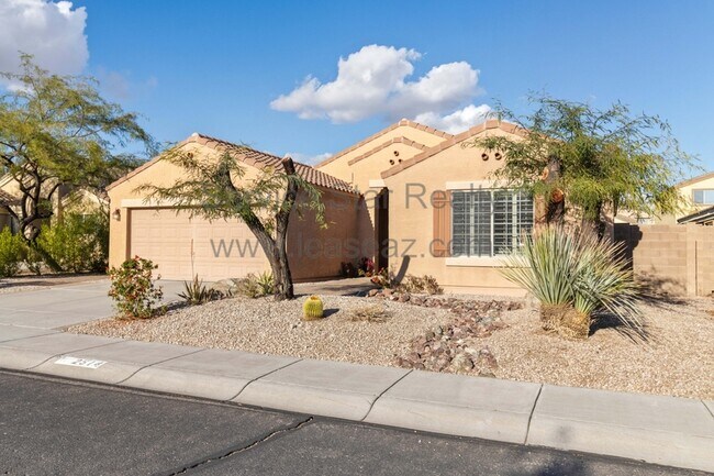 2514 E Barbed Wire Pass Phoenix, AZ 85024 photo 2