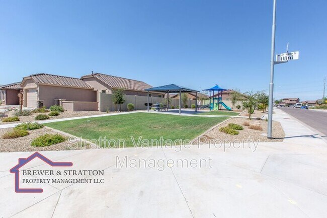 3847 S 63rd Dr Phoenix, AZ 85043 photo 2