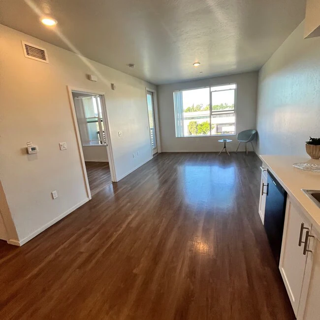 Bluewater Apartments photo 4