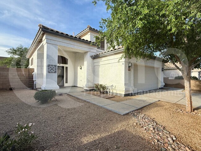 4759 E Lavender Ln Phoenix, AZ 85044 photo 2