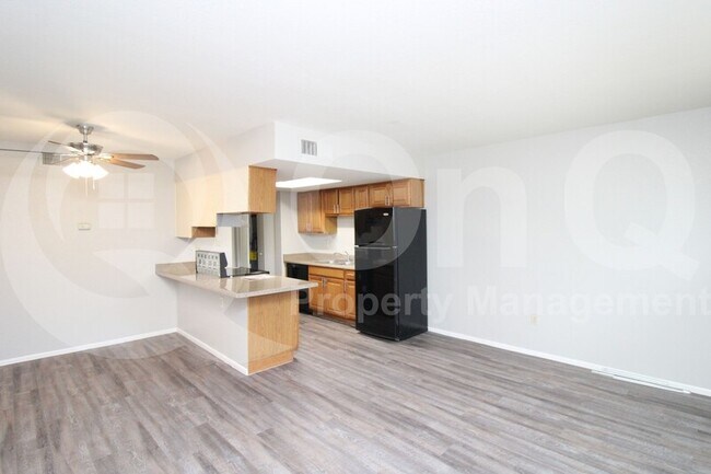 3002 E Waltann Ln Phoenix, AZ 85032 photo 3