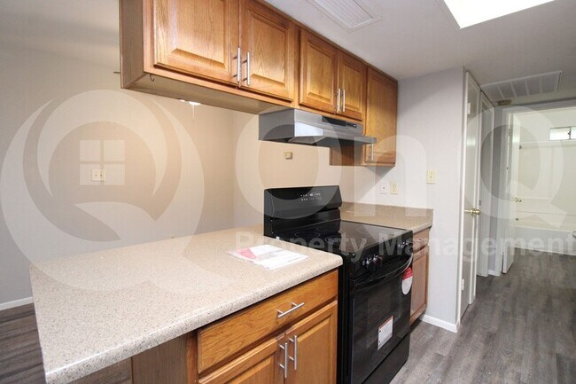 3002 E Waltann Ln Phoenix, AZ 85032 photo 2