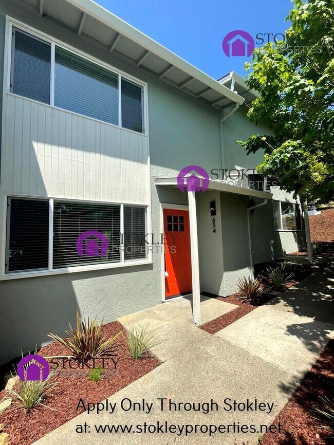 654 E N St Benicia, CA 94510 photo 2