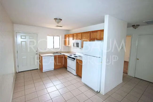 15588 S Yava Rd Arizona City, AZ 85123 photo 3