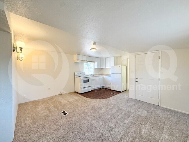 229 N Palm St Gilbert, AZ 85234 photo 4