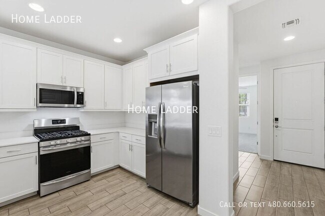4064 E Catclaw St photo 5