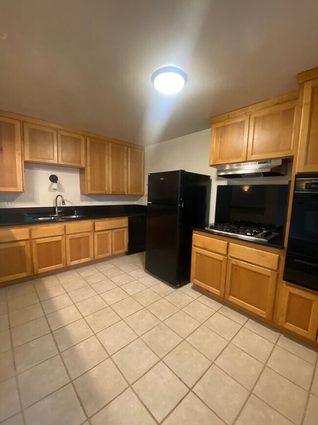 4937 Coronado Ave San Diego, CA 92107 photo 5