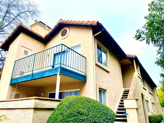11329 Avenida De Los Lobos San Diego, CA 92127