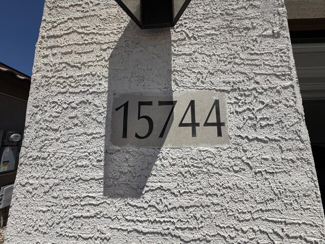 15744 W Jefferson St Goodyear, AZ 85338 photo 2